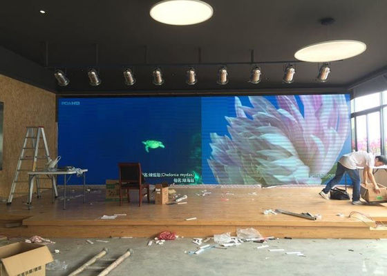 SMD P5 vorderer servicegeleiteter farbenreicher Innen-LED Bildschirm der Anzeigen-Wand-1R1G1B