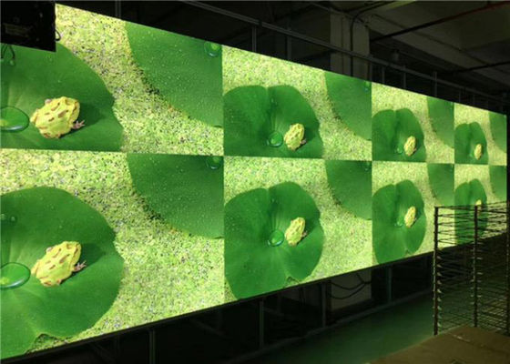 2880hz HD kleines farbenreiches LED Plakat Pixel-Neigung LED-Anzeigen-12 Monate Garantie-